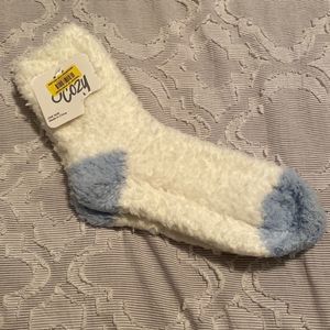 NWT. Get Cozy Socks